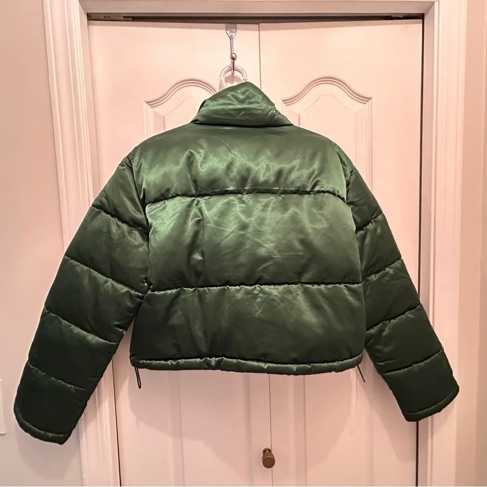 7 For All Mankind Crop Puffer Coat Women’s Size Medium - Picture 9 of 12
